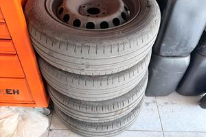Cerchi+gomme+copricerchi 175/65 r14