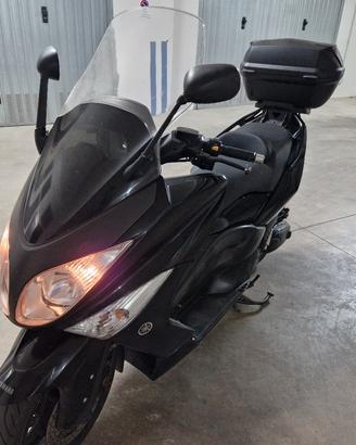 T MAX 500 2011