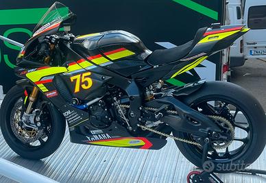 Yamaha r1 carene in carbonio