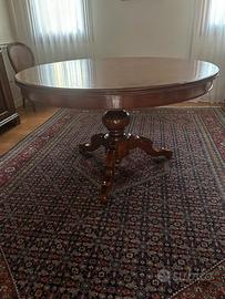 Tavolo in noce massello