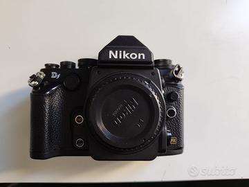 NIKON DF BLACK - COME NUOVA - Solo 22.581 Scatti