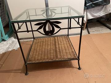 Tavolino in vetro e ferro battuto