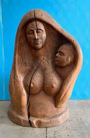 Scultura in legno (Madonna con bambino)
