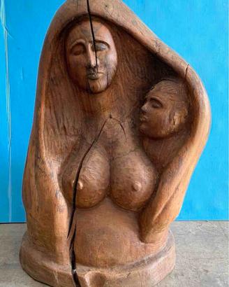 Scultura in legno (Madonna con bambino)