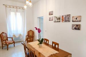 3 ampie singole in palazzina d'epoca con finiture