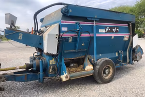 Trattore carro miscelatore