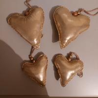 Cuori 4 di stoffa tipo raso dorati per decorazioni