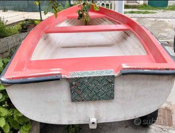 Barca con carrello