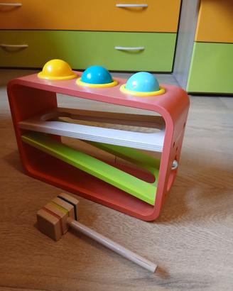 Martelletto con palline e percorso in legno