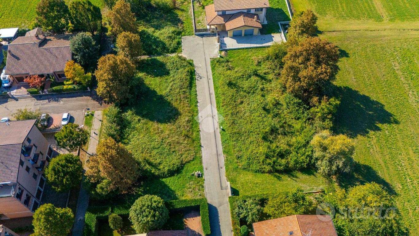 Krunt, 1350 m²