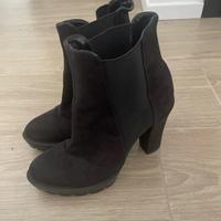 Stivaletti con tacco