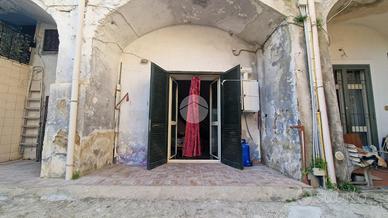 MONOLOCALE A FRATTAMAGGIORE