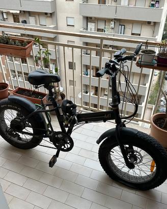 Bicicletta elettrica Smartway M1