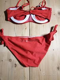 Costume completo Baci e abbracci