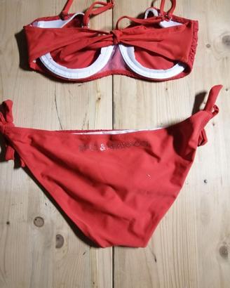 Costume completo Baci e abbracci