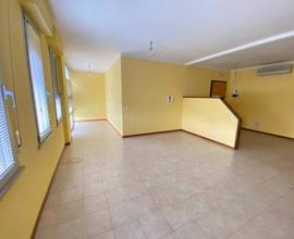 UFFICIO IN ZONA CENTRALE A SPOLETO