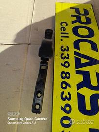 Cerniera vetro laterale Nissan king cab