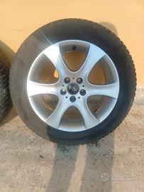 Pneumatici M+S 205/55/16 94 V e 4 cerchi Audi