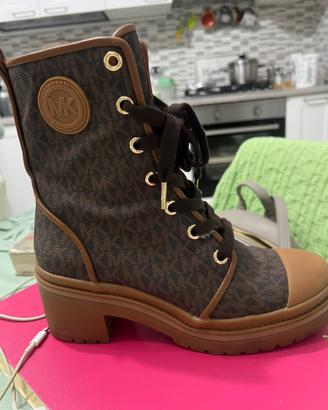 Anfibi michael kors