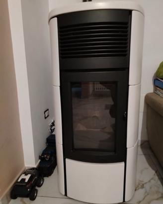Stufa a pellet SUITE CLUB MUSA HIDROMATIC 24