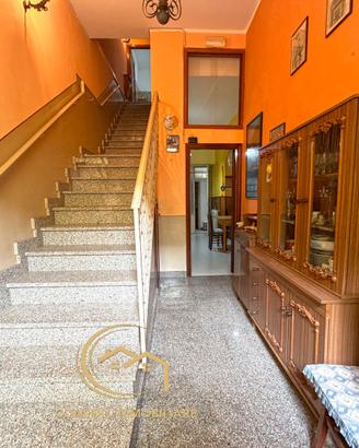 Casa indipendente su più livelli a Linguaglossa