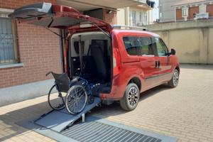 Doblo disabili pianale ribassato benzina 16.561 KM