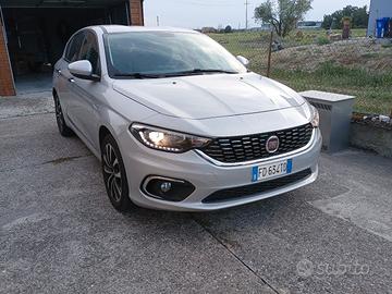 FIAT Tipo 1.6 Mjt S&S 5 porte Lounge