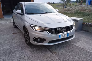 FIAT Tipo 1.6 Mjt S&S 5 porte Lounge
