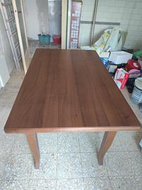 Tavolo in legno massello allungabile – 130/175 cm