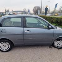 Lancia Ypsilon II 2005 1.2 16v Argento