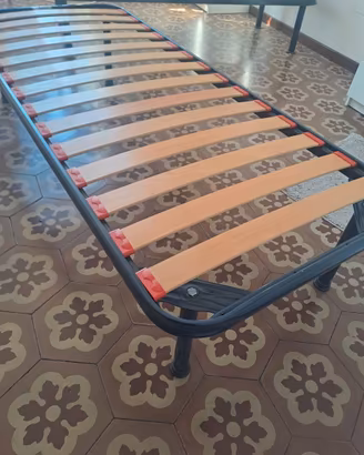 2 letti singoli (1 ortopedico)