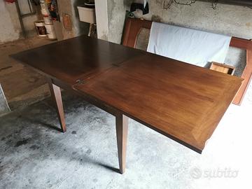 Tavolo in legno