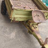 Carrello per trattorino