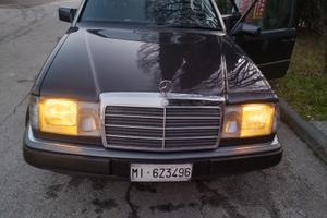 Mercedes Benz 200 -16
