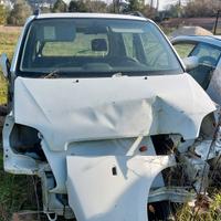 Opel agila 1.2 per ricambi