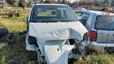 Opel agila 1.2 per ricambi