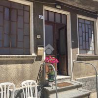 CASA SEMINDIPENDENTE A STRONA