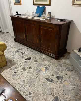 Credenza con intarsi