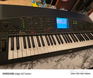 YAMAHA PSR 4000  - Workstation - Arranger 