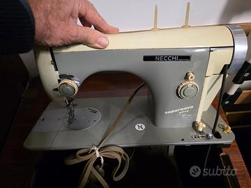 MACCHINA DA CUCIRE NECCHI+MOBILE IN LEGNO VINTAGE