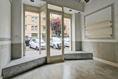 Negozio a Roma Via Marcantonio Bragadin 2 locali