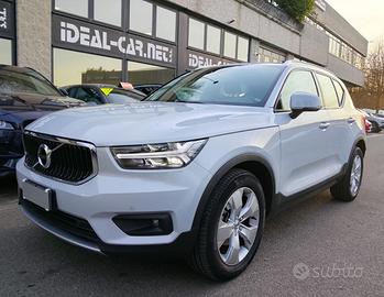 VOLVO XC40 T3 Geartronic Momentum