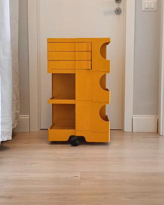 Carrello portaoggetti Boby  honey di Joe Colombo 