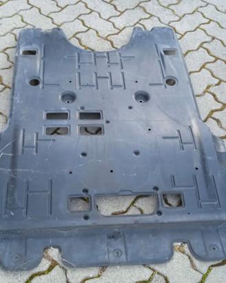 sotto copertura del motore Citroen C4 