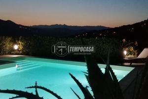 0ABCM - VILLA INDIPENDENTE CON PISCINA