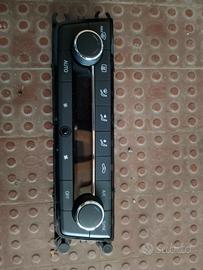 Contachilometri, clima automatico, pomello cambio