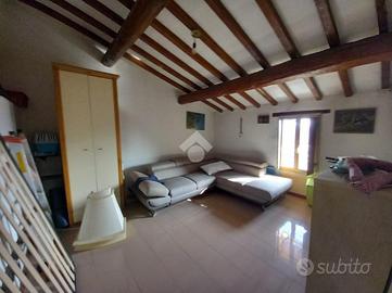 2 LOCALI A SAVIGNANO SUL PANARO