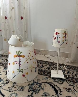 Lampadario piu lampada da tavolo per cameretta