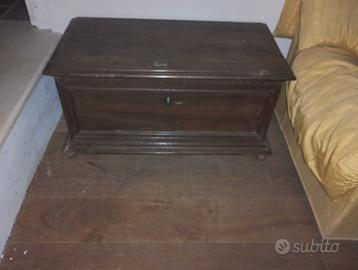 Antica Cassapanca in massello