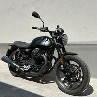 Moto Guzzi V7 Stone